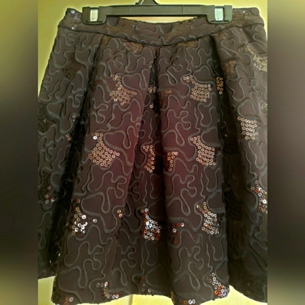 🌟 Host Pick 🌟 Betsey Johnson/ sequence skirt - Picture 4 of 9